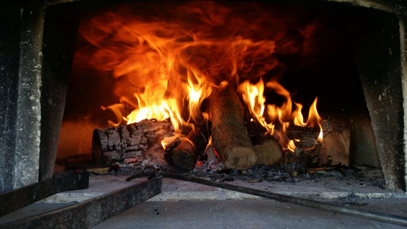 pizzeria-FIGANIERES-min_wood-fired-oven-1960099